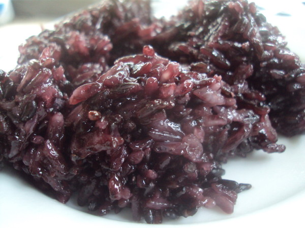 Purple sticky rice popular in Laos Purple sticky rice popular in Laos